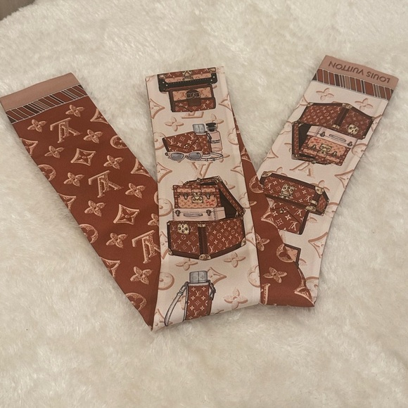 Louis Vuitton bandeau twilly✨ - Picture 6 of 8